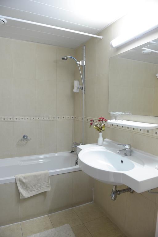Aquarius Beach Hotel Λεμεσός Δωμάτιο φωτογραφία