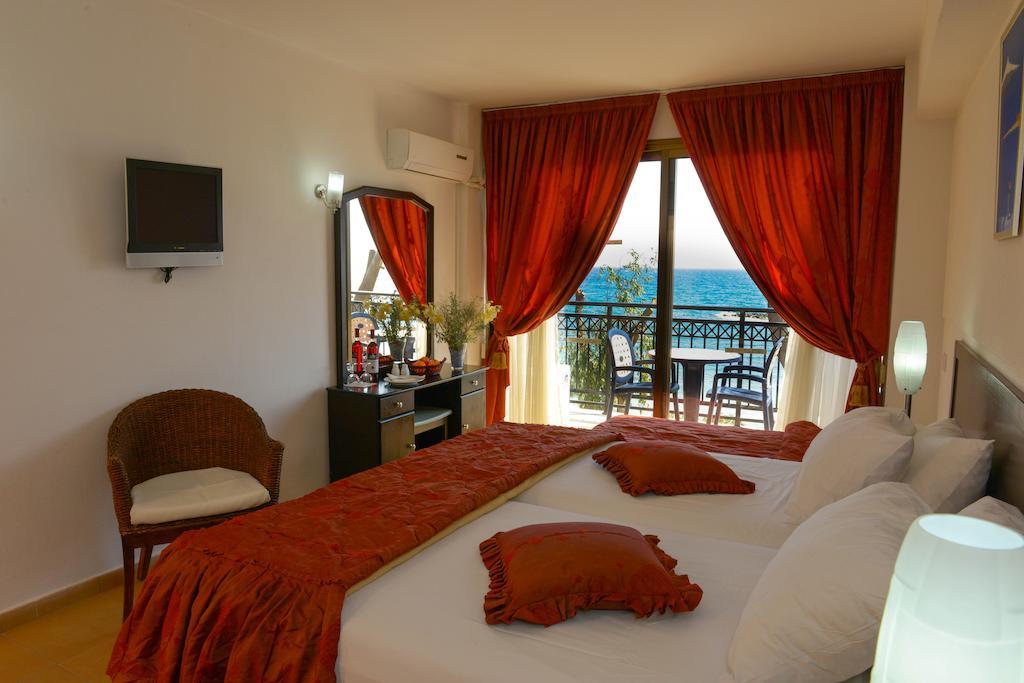 Aquarius Beach Hotel Λεμεσός Δωμάτιο φωτογραφία